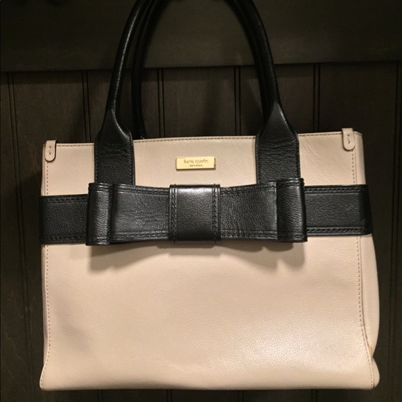 kate spade Handbags - Kate Spade Doe/Black Villabella Avenue Quinn